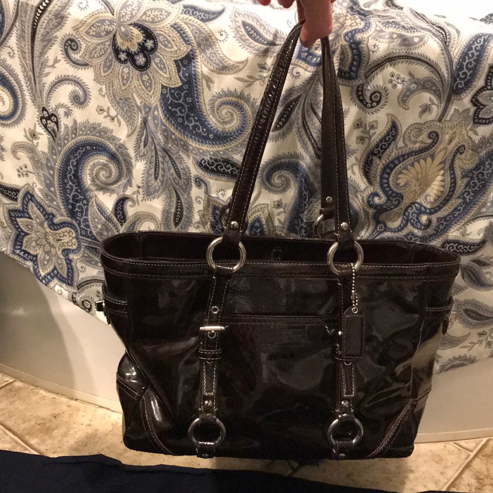 COACH MAHOGANY PATENT LEATHER GALLERY TOTE #10380